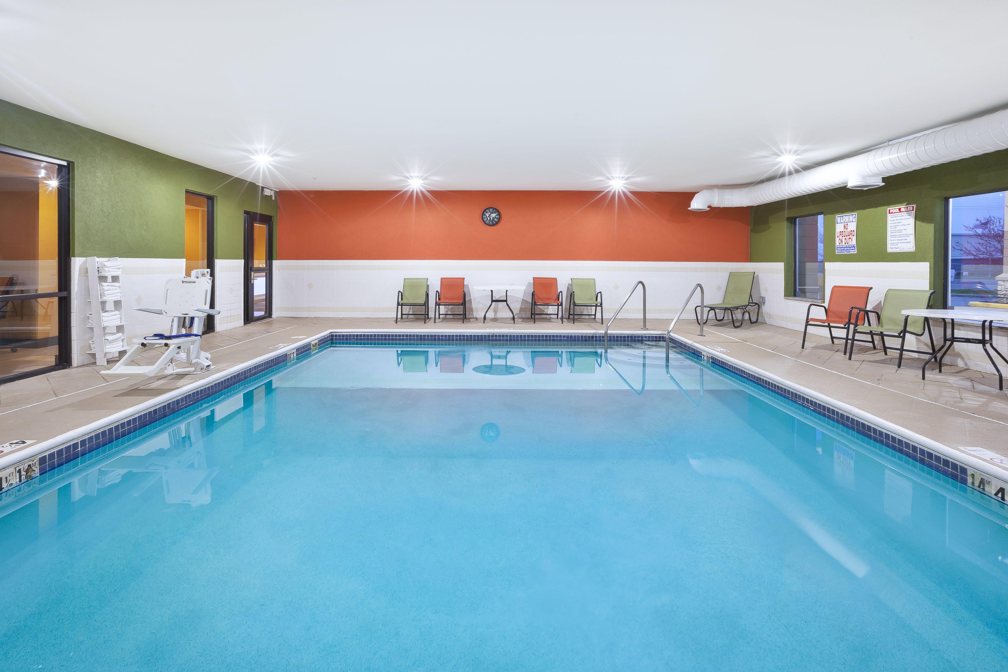 Holiday Inn Express Hotel & Suites Circleville By Ihg Exterior foto